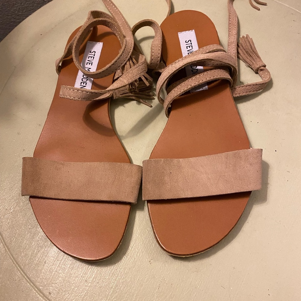 Steve Madden - Picture 3 of 3